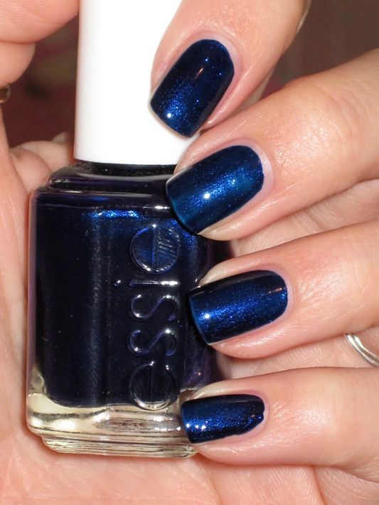 Essie nail lacquer Midnight Cami .46 oz #697